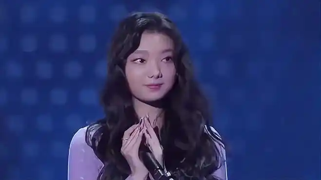 李紫婷唱跳《卡路里》,黄凯芹招架不住,两人配对失败丨我们的歌-影视