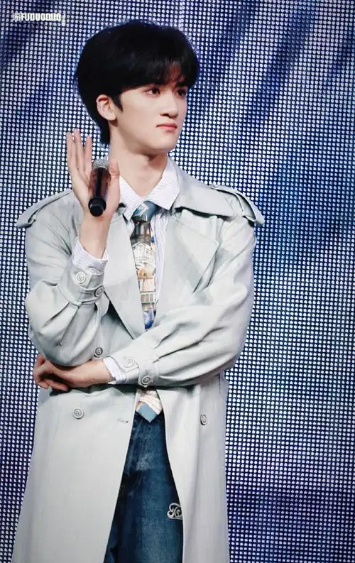 邓佳鑫超话#多多佳鑫#  38303634383132363736