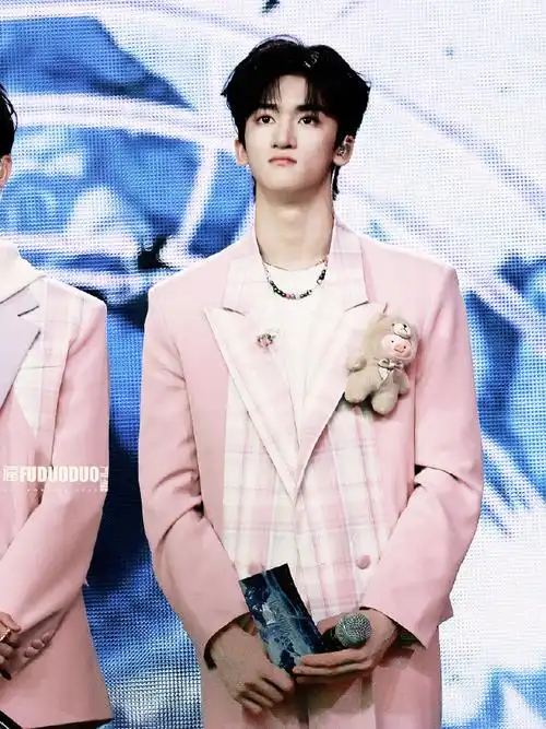 邓佳鑫超话#多多佳鑫#    240826.