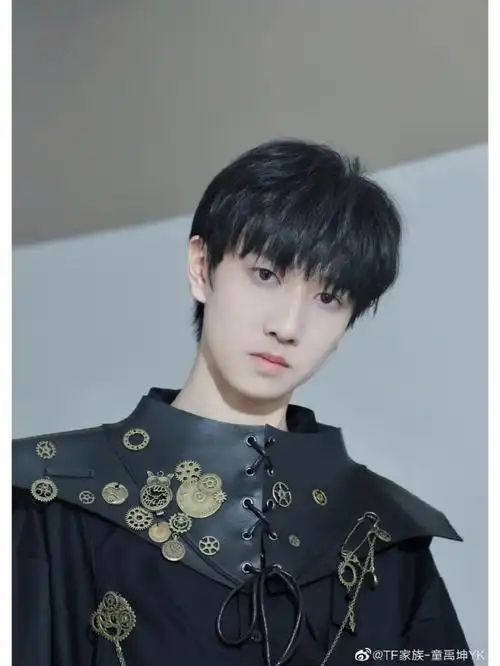 我真的拴q#tf家族  #时代峰峻  #tf家族三代  #童禹坤  #邓佳鑫