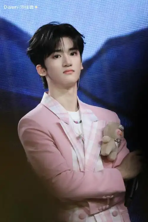 养成系的底色是遗憾吗##还邓佳鑫出道位