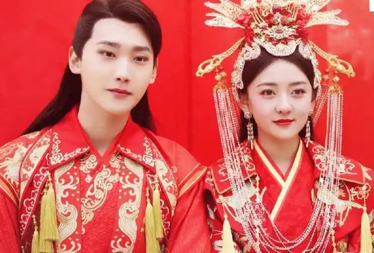 官宣新剧再组cp,光看合照被甜蜜暴击_邢昭林_梁洁_感觉